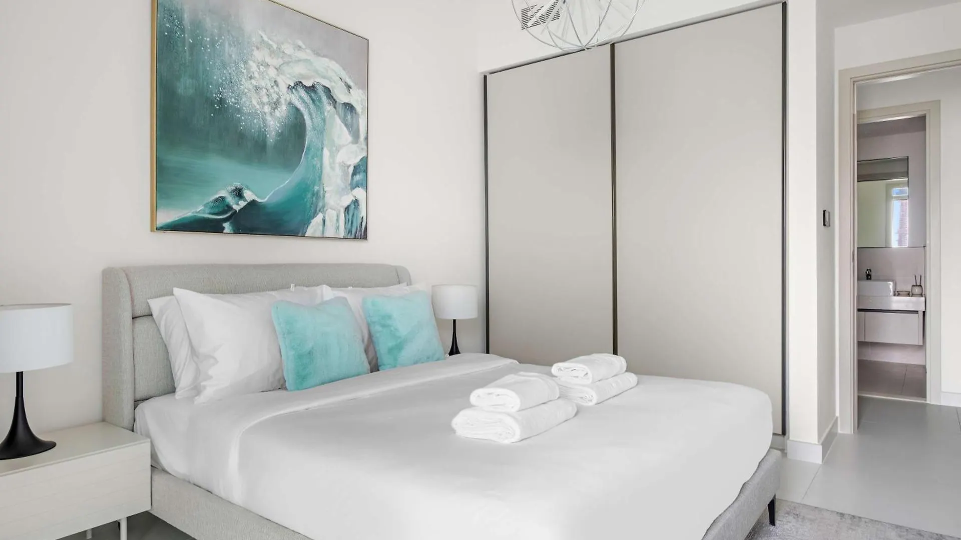 Silkhaus Seaside 2Bdr In Marina Vista Beachfront Dubai Apartment