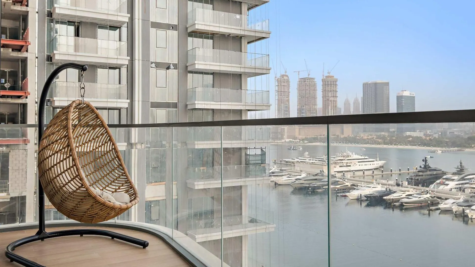 Silkhaus Seaside 2Bdr In Marina Vista Beachfront Dubai